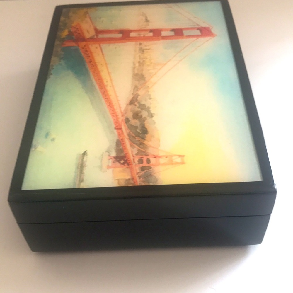 Golden Gate Bridge Watercolor Scene Jewelry Storage Box Black Lacquer Gloss NWT - Picture 4 of 12